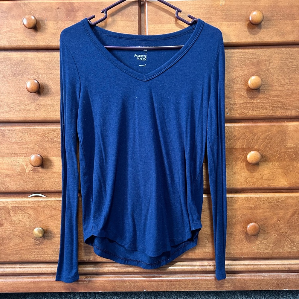 SO Favorite V Neck